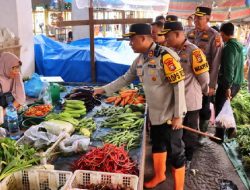 Polres Rohil Cek Harga dan Stok Sembako dalam Operasi Lilin 2025