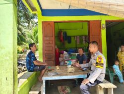 Bhabinkamtibmas Polsek Pujud Sambangi Warga Dusun IV Suka Makmur