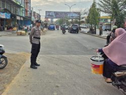 Personel Polsek Bagan Sinembah Siaga Pagi, Amankan Lalu Lintas Jalan Sudirman