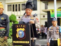 Polres Rokan Hilir Launching Penggunaan Tanjak dan Selempang Polwan