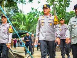 Wakapolda Riau Tinjau Pembangunan Jembatan Gantung Merah Putih Presisi di Rokan Hulu