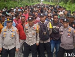 Penjarah TBS Pimpinan SRM S Merajalela Dan diduga Akan Menguasai Kantor Rantau Kasai, Karyawan Marah dan Bertindak Mengusir Kelompok Penjarah.