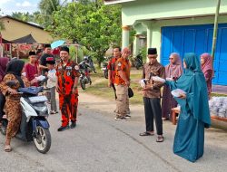 Pemuda Pancasila Pujud Gandeng, Lurah , Karang Taruna dan LPM Berbagi Takjil Gratis, Wujud Kepedulian di Bulan Ramadan