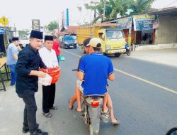 Gabungan Opsnal Narkoba Polres Labusel dan Elemen Masyarakat Bagikan Takjil Gratis
