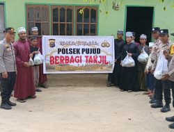 Polsek Pujud Berbagi Berkah Ramadhan, 100 Paket Takjil Dibagikan kepada Santri Ponpes Tahfiz Tarbiyatul Quran