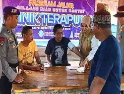 Kasat Polairud Polres Rokan Hilir Cek Kesehatan Warga Melalui Klinik Terapung