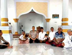 Kapolsek Pujud Salat Jumat dan Cooling System Bersama Tokoh Agama di Akar Belingkar