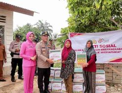 Wujud Kepedulian Polres Rohil Resmikan Bedah Rumah dan Bagikan Puluhan Paket Sembako