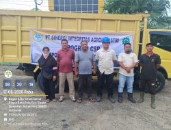 PT SIA Tunjukkan Kepedulian Nyata, Mill Manager Marthin Hermansyah Ginting Bantu Penanganan Sampah di Bagan Batu