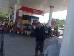 Dugaan Prioritas Pengisian Solar ke Jerigen di SPBU Kampung Durian Dikeluhkan Warga, Pengelola Belum Beri Tanggapan