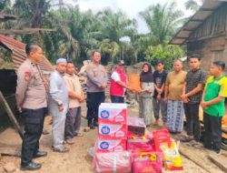 Kapolsek Kepenuhan dan Camat Salurkan Bantuan untuk Korban Kebakaran Rumah di Desa Ulak Patian