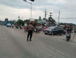 Personel Polsek Bukit Kapur Laksanakan Strong Point Pagi, Wujudkan Lalu Lintas Aman dan Lancar
