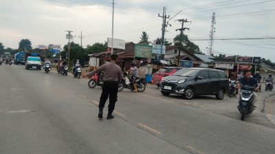 Personel Polsek Bukit Kapur Laksanakan Strong Point Pagi, Wujudkan Lalu Lintas Aman dan Lancar