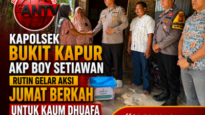 Kapolsek Bukit Kapur AKP Boy Setiawan Salurkan Bantuan Sembako Lewat Program Jumat Berkah untuk Warga Kurang Mampu