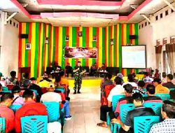Tim Mabes TNI Edukasi Warga Bangko Pusako Cegah Karhutla