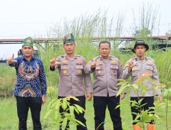 Polres Rokan Hilir Tanam 50 Bibit Pohon, Dukung Penuh Program Penanaman 1 Juta Pohon Kapolda Riau